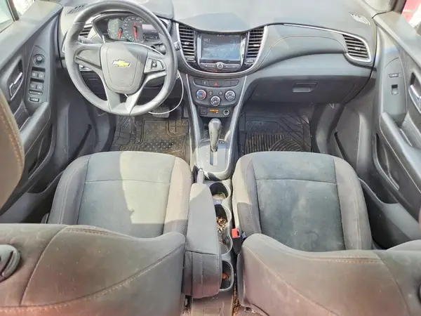 KL7CJKSB0HB104361 2017 CHEVROLET TRAX - Image 8