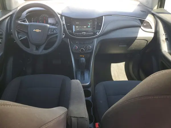 KL7CJKSB0HB143855 2017 CHEVROLET TRAX - Image 8