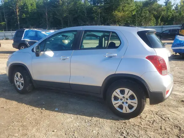 KL7CJKSB0HB185457 2017 CHEVROLET TRAX - Image 2