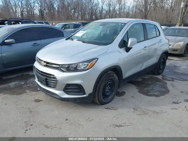 KL7CJKSB0HB210048 2017 CHEVROLET TRAX - Image 2