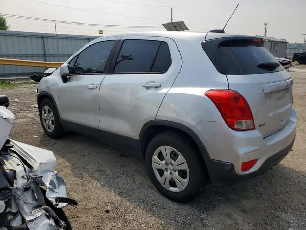 KL7CJKSB0HB215864 2017 CHEVROLET TRAX - Image 2