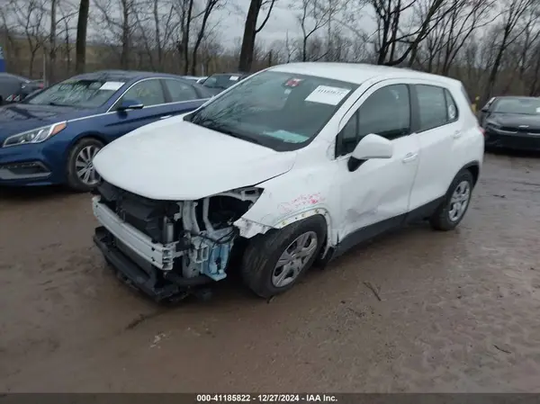 KL7CJKSB0HB232583 2017 CHEVROLET TRAX - Image 2