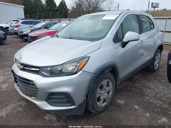 KL7CJKSB0HB237508 2017 CHEVROLET TRAX - Image 2