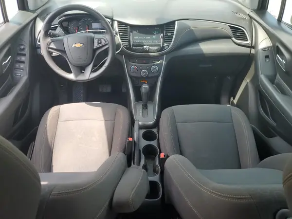 KL7CJKSB0HB246337 2017 CHEVROLET TRAX - Image 8