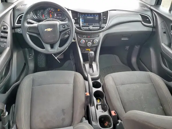 KL7CJKSB0JB703783 2018 CHEVROLET TRAX - Image 8