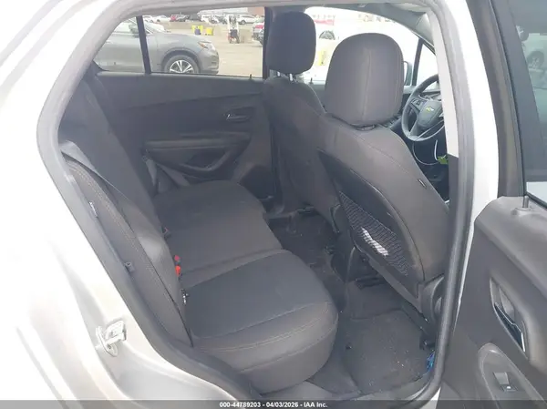KL7CJKSB0LB017276 2020 CHEVROLET TRAX - Image 8
