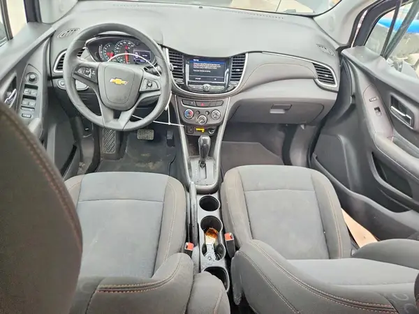 KL7CJKSB0LB017682 2020 CHEVROLET TRAX - Image 8
