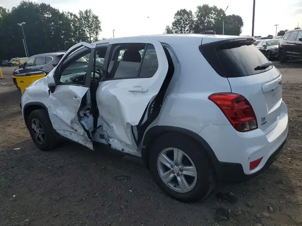 KL7CJKSB0LB020016 2020 CHEVROLET TRAX - Image 2