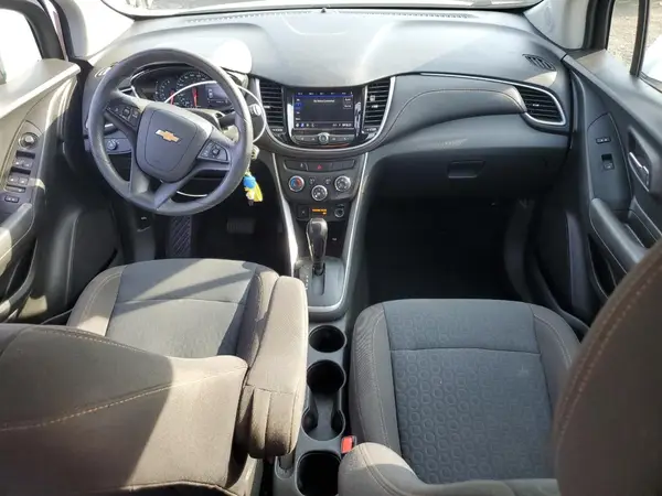 KL7CJKSB0LB020016 2020 CHEVROLET TRAX - Image 8
