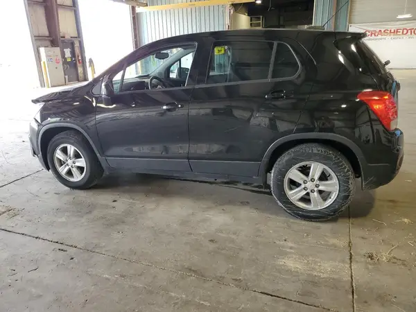 KL7CJKSB0LB028939 2020 CHEVROLET TRAX - Image 2