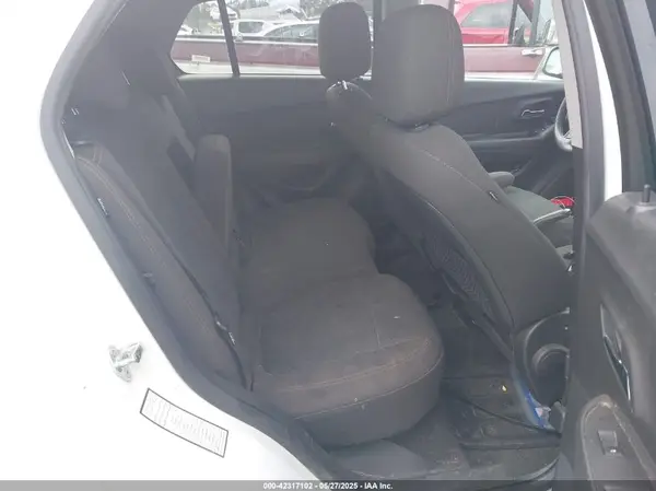 KL7CJKSB0LB028987 2020 CHEVROLET TRAX - Image 8