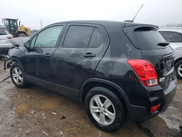 KL7CJKSB0LB037110 2020 CHEVROLET TRAX - Image 2