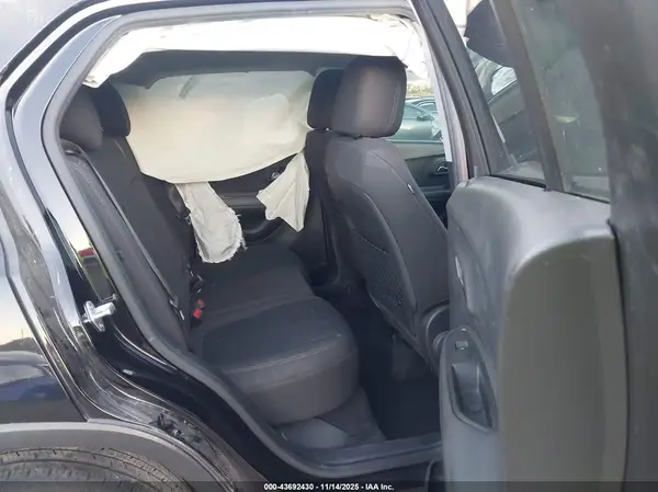 KL7CJKSB0LB050052 2020 CHEVROLET TRAX - Image 8
