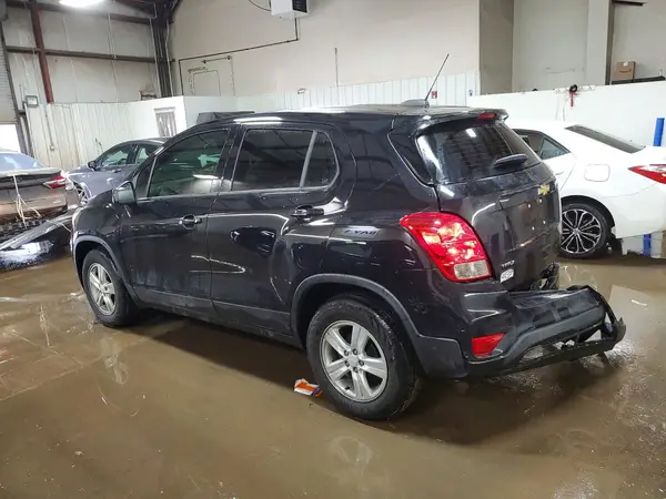 KL7CJKSB0LB063352 2020 CHEVROLET TRAX - Image 2