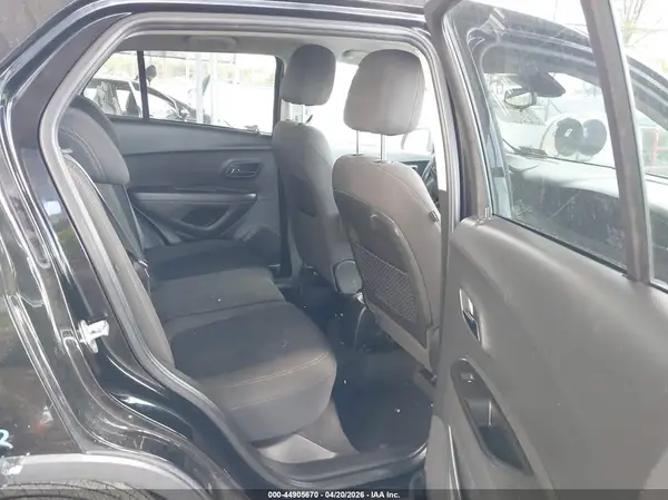 KL7CJKSB0LB064792 2020 CHEVROLET TRAX - Image 8