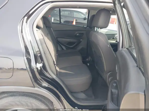 KL7CJKSB0LB075758 2020 CHEVROLET TRAX - Image 8