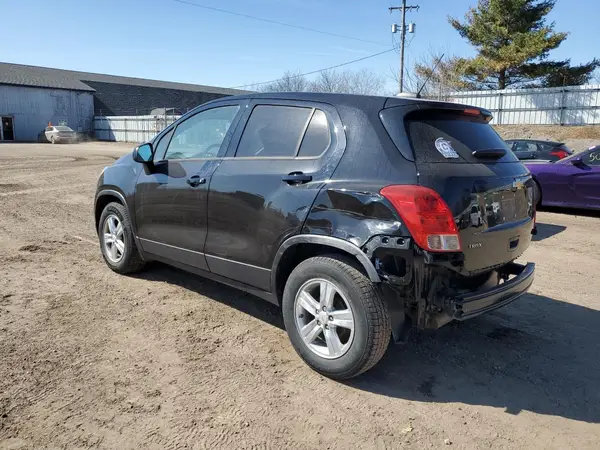KL7CJKSB0LB090177 2020 CHEVROLET TRAX - Image 2