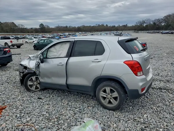 KL7CJKSB0LB312281 2020 CHEVROLET TRAX - Image 2