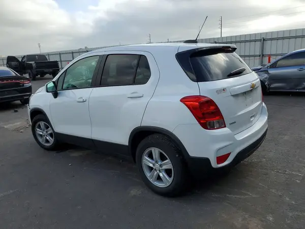 KL7CJKSB0LB314273 2020 CHEVROLET TRAX - Image 2