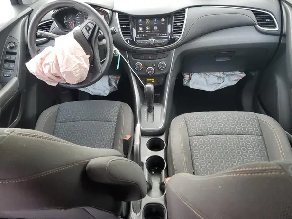 KL7CJKSB0LB318081 2020 CHEVROLET TRAX - Image 8