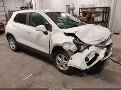 KL7CJKSB0LB318257 2020 CHEVROLET TRAX