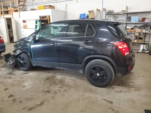 KL7CJKSB0LB319554 2020 CHEVROLET TRAX - Image 2