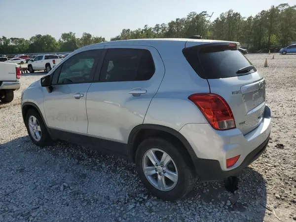 KL7CJKSB0LB331932 2020 CHEVROLET TRAX - Image 2
