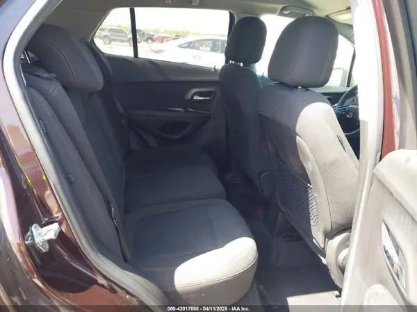 KL7CJKSB0LB338704 2020 CHEVROLET TRAX - Image 8