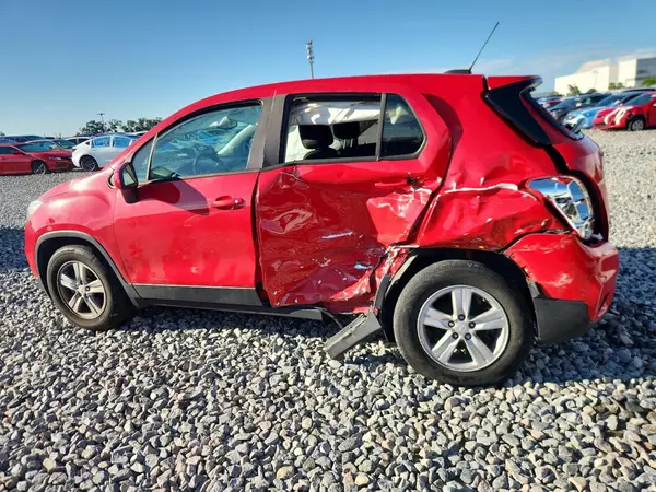 KL7CJKSB0LB340758 2020 CHEVROLET TRAX - Image 2