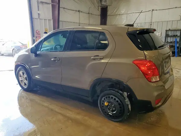 KL7CJKSB0LB347466 2020 CHEVROLET TRAX - Image 2