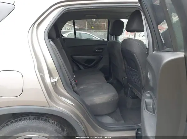 KL7CJKSB0LB352683 2020 CHEVROLET TRAX - Image 8