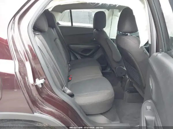 KL7CJKSB0LB352733 2020 CHEVROLET TRAX - Image 8