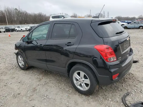 KL7CJKSB0MB304263 2021 CHEVROLET TRAX - Image 2