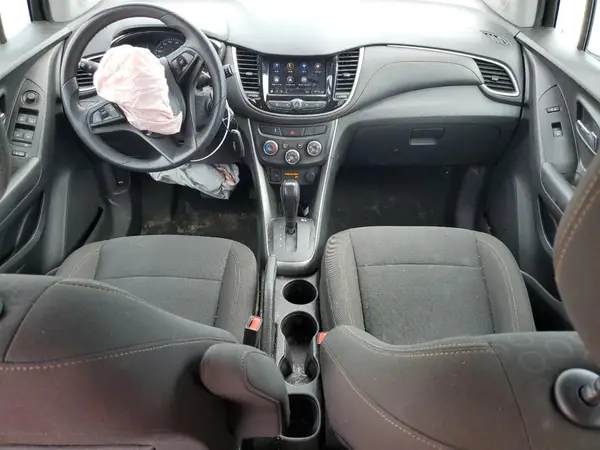 KL7CJKSB0MB305008 2021 CHEVROLET TRAX - Image 8