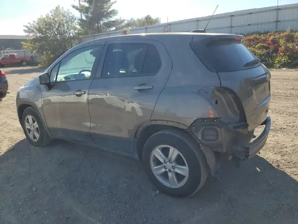 KL7CJKSB0MB313075 2021 CHEVROLET TRAX - Image 2