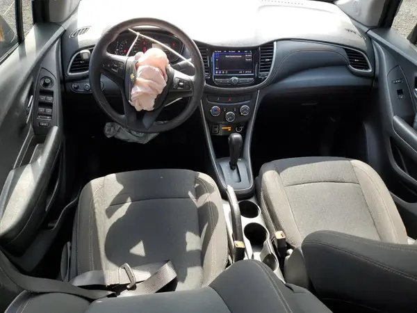 KL7CJKSB0MB319152 2021 CHEVROLET TRAX - Image 8