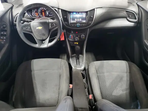 KL7CJKSB0MB323945 2021 CHEVROLET TRAX - Image 8