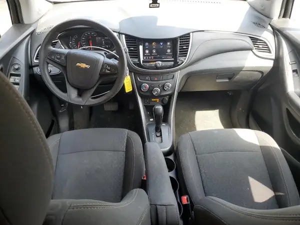 KL7CJKSB0MB327171 2021 CHEVROLET TRAX - Image 8