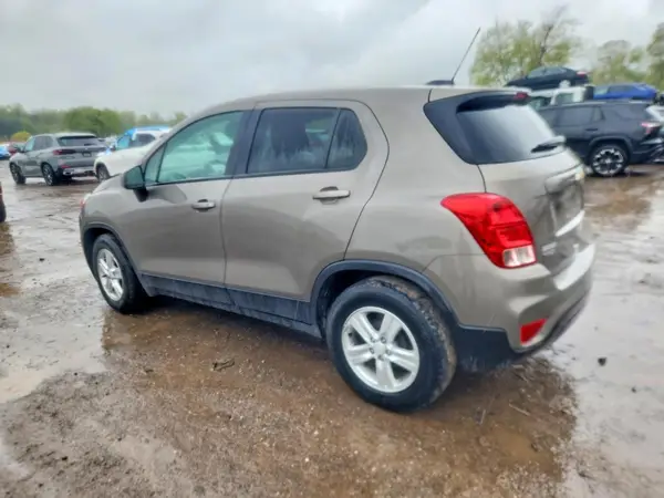 KL7CJKSB0MB331866 2021 CHEVROLET TRAX - Image 2