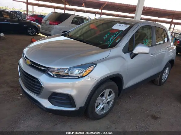 KL7CJKSB0MB335660 2021 CHEVROLET TRAX - Image 2