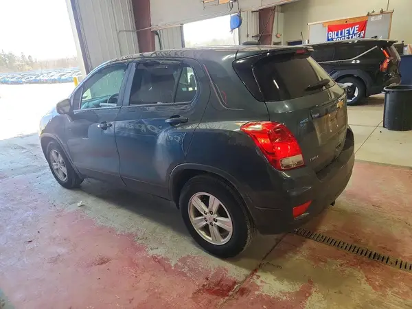 KL7CJKSB0MB336050 2021 CHEVROLET TRAX - Image 2