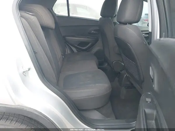 KL7CJKSB0MB339840 2021 CHEVROLET TRAX - Image 8