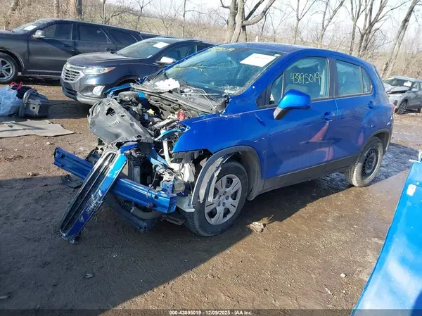 KL7CJKSB1GB533121 2016 CHEVROLET TRAX - Image 2