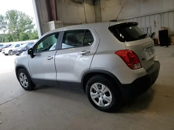 KL7CJKSB1GB622932 2016 CHEVROLET TRAX - Image 2