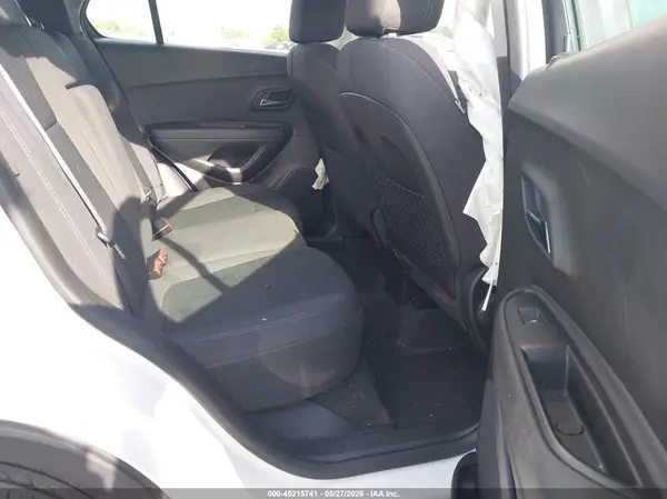 KL7CJKSB1GB663710 2016 CHEVROLET TRAX - Image 8