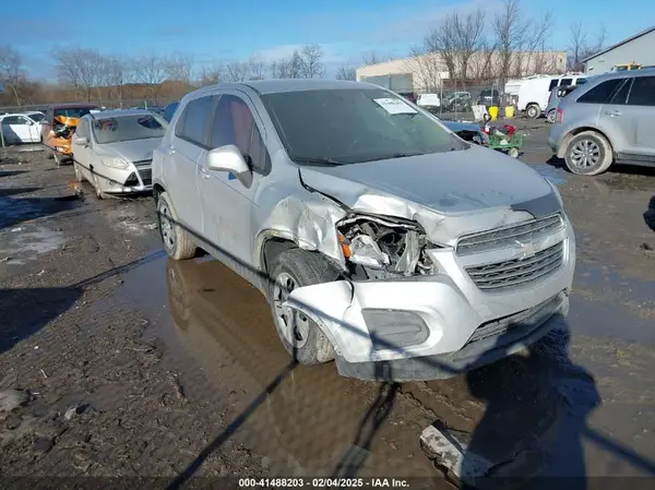 KL7CJKSB1GB695184 2016 CHEVROLET TRAX - Image 1