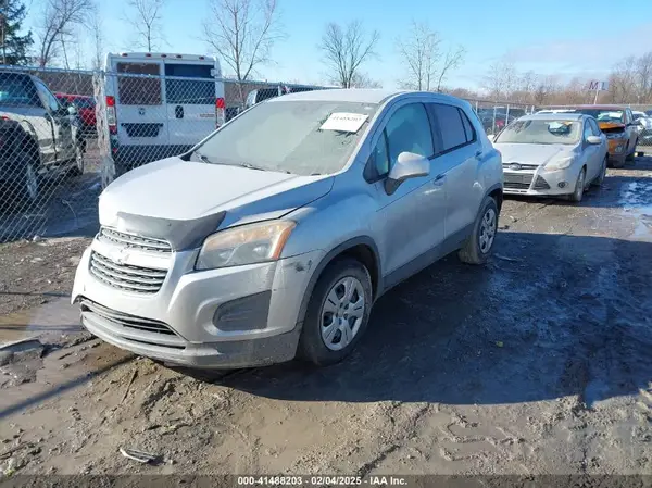 KL7CJKSB1GB695184 2016 CHEVROLET TRAX - Image 2