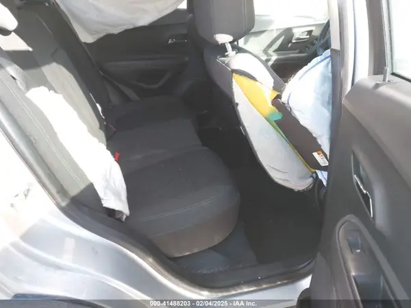KL7CJKSB1GB695184 2016 CHEVROLET TRAX - Image 8