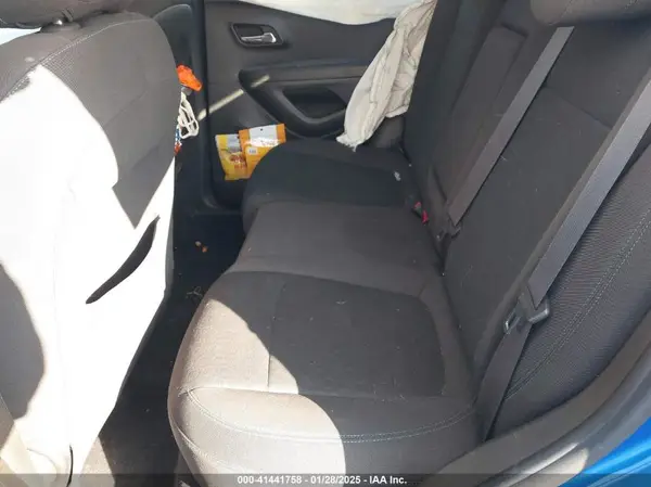KL7CJKSB1GB717944 2016 CHEVROLET TRAX - Image 8