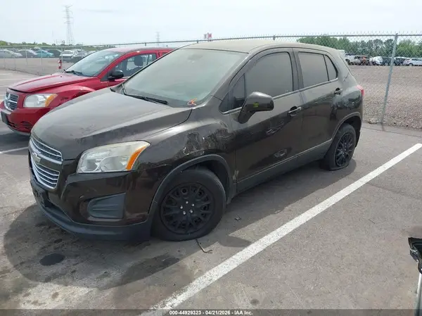 KL7CJKSB1GB756341 2016 CHEVROLET TRAX - Image 2